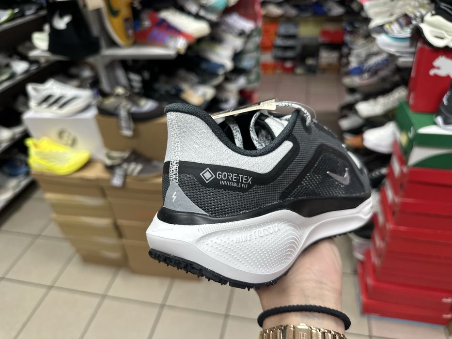 Бігові кросівки Nike Pegasus 41 GTX( РОЗМІР 40 )
