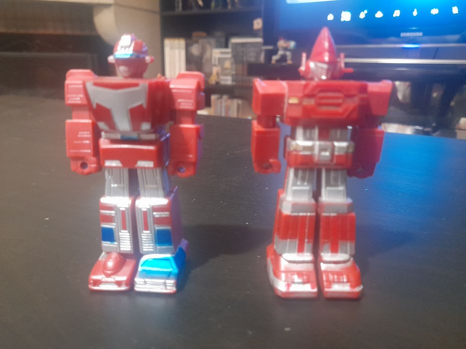 Bonecos Transformers