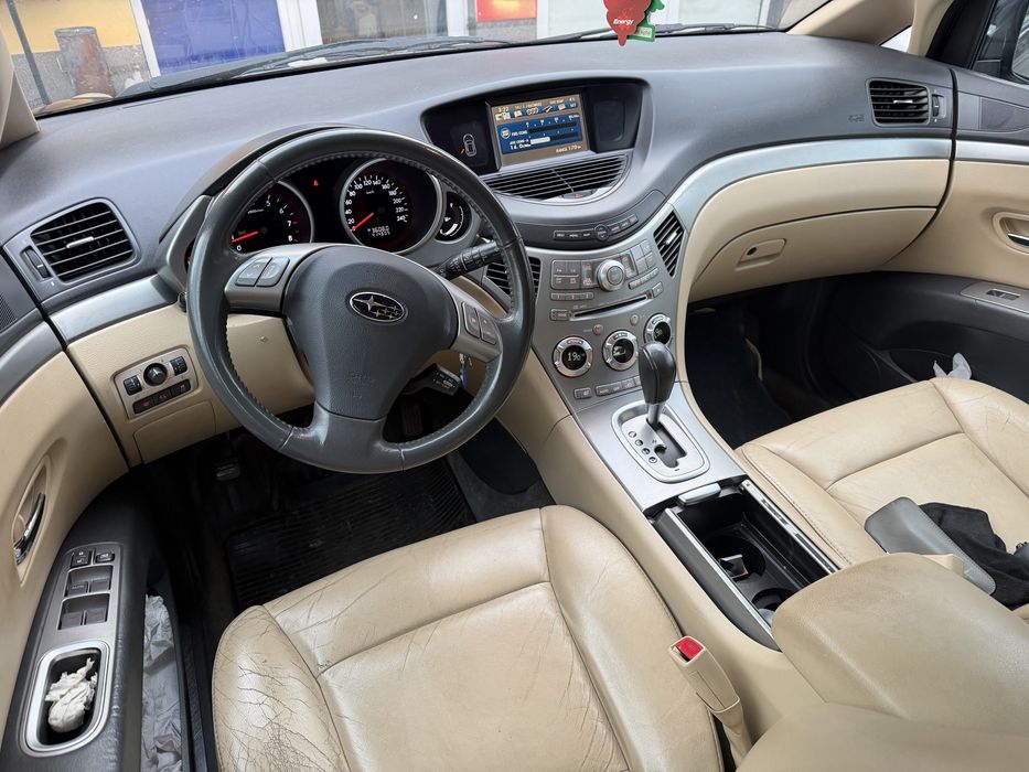 Subatu Tribeca 7 osobowy duze wygodne auto