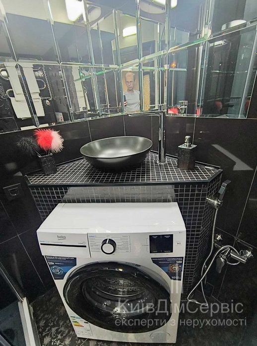 Продаж 2к квартири Госпітальна 2 Центр Печерський