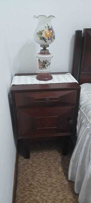 Mobilia de quarto completo castanho escuro