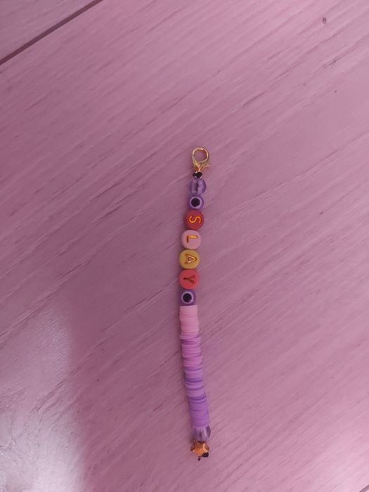 Breloczek z napisem Slay handmade