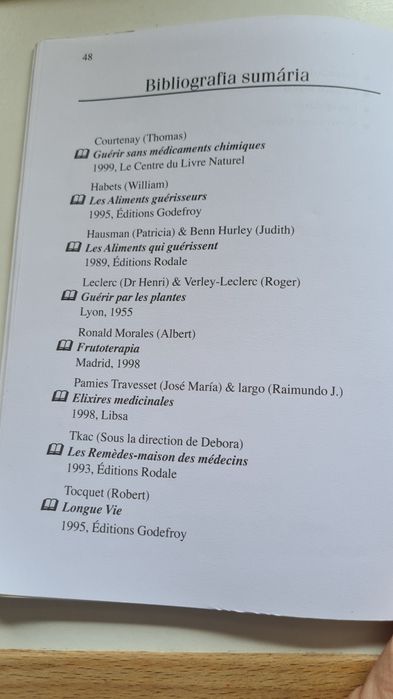 Pequeno Livro com 48 paginas.