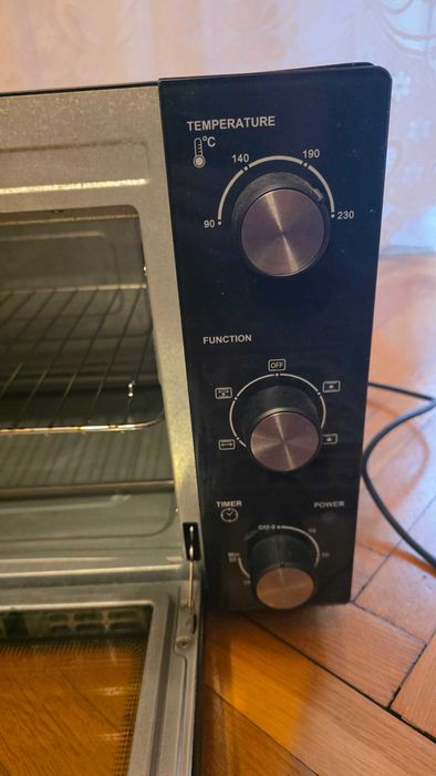 Piekarnik elektryczny Mini stołowy Blaupunkt EOM501 Termoobieg rożen