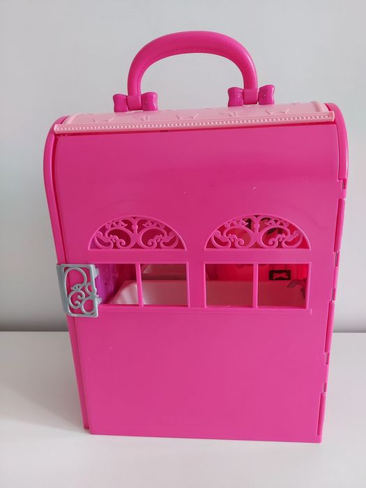 Domek walizka barbie