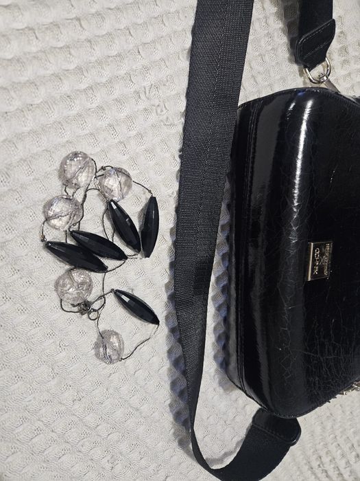 Piekne klasyczne korale  czarne