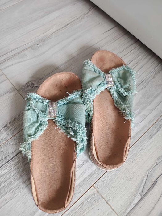 Klapki dla dziewczynki