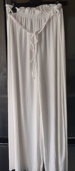 Białe letnie spodnie plisowane  xl/2xl.