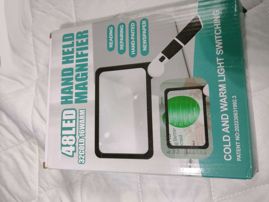 Lupa ręczna do czytania składana podświetlana