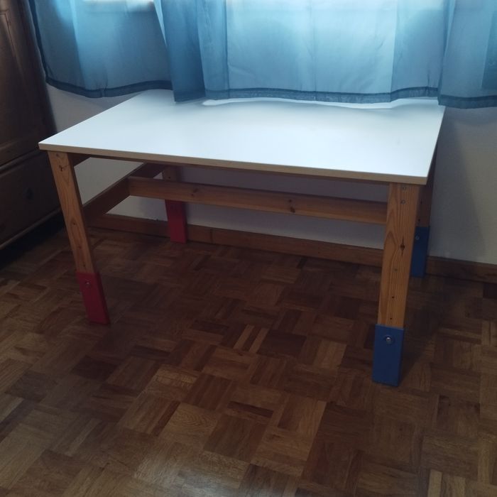 Mesa criança IKEA
