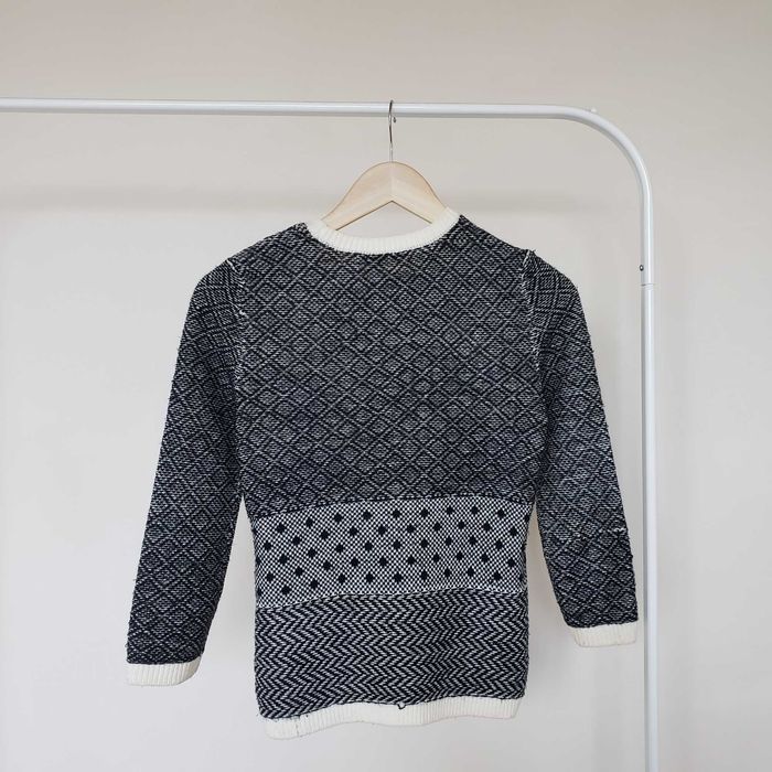 Светр XS бренду INCITY