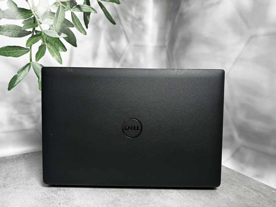 Ноутбук Dell Latitude 3520 / i5-1135G7 / 8GB / 256GB SSD / 15.6" Full HD IPS