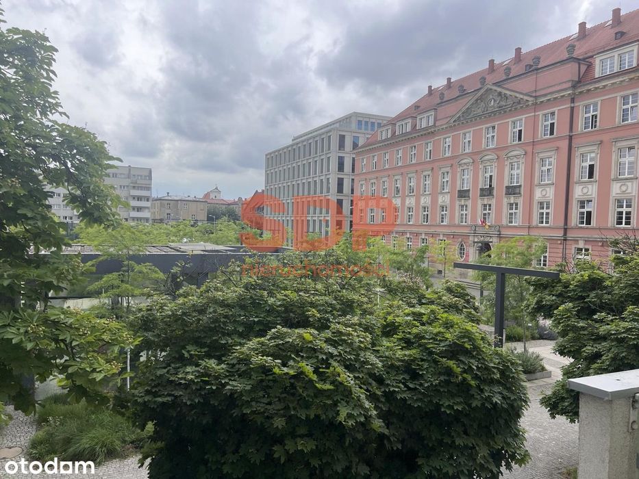 4-pokojowe mieszkanie w samym centrum miasta - More