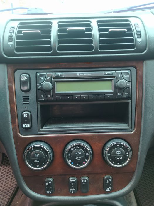 Оригінальна штатна магнітола Mercedes Benz ML-270 (w163)