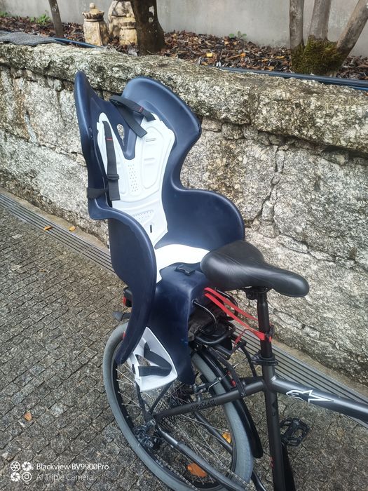 Bicicleta passeio com reboque de passeio
