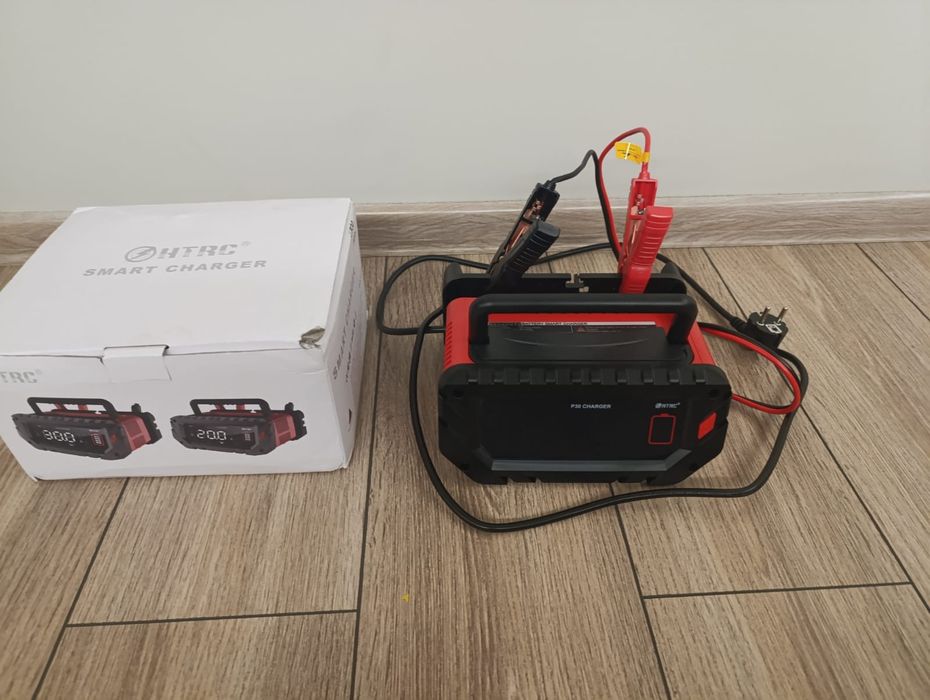 Inteligentny prostownik samochodowy HTRC P30