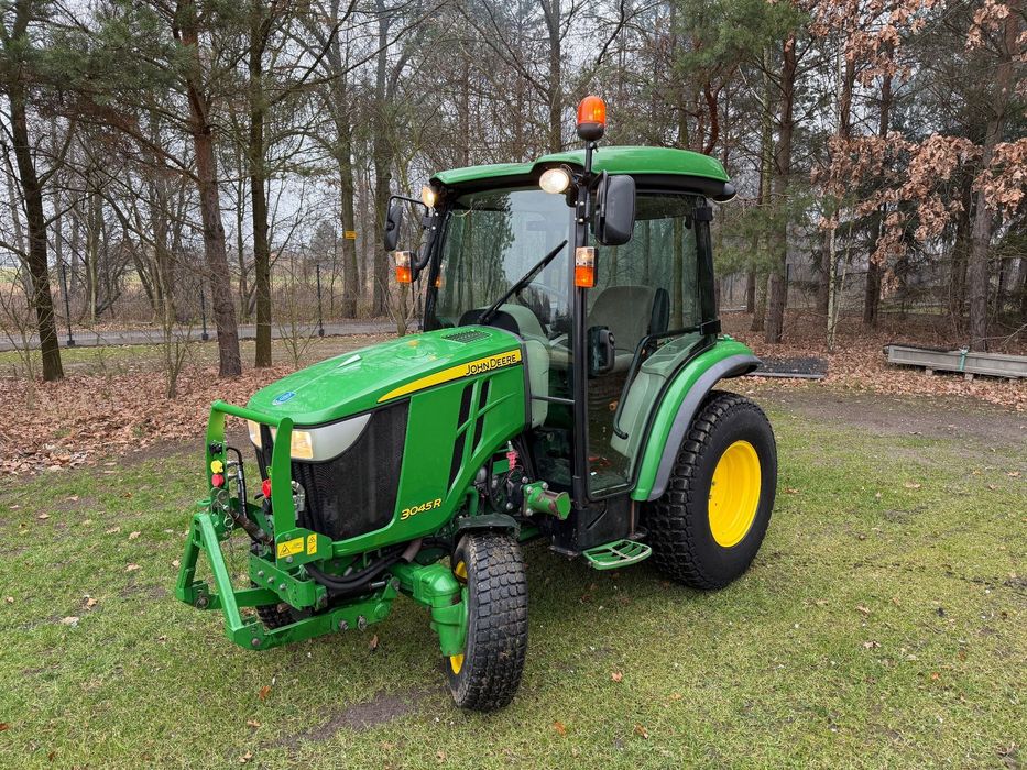 John Deere 3045R tur, tuz, wałek wom przód tył  John Deere 3045r, tuz, tur, przedni wałek wom