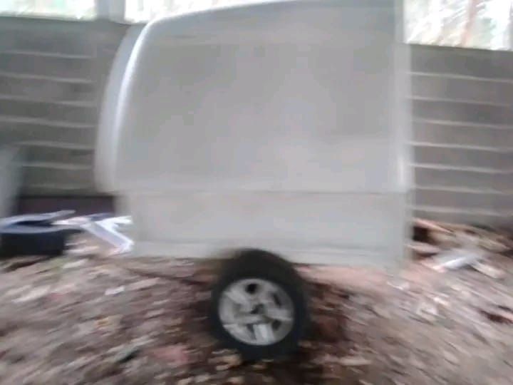 Reboque em bom estado