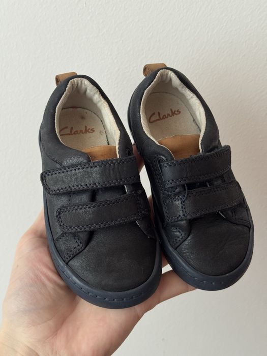 Шкіряні кеди Clarks/босоніжки/для дому/кросівки  21-22 розмір