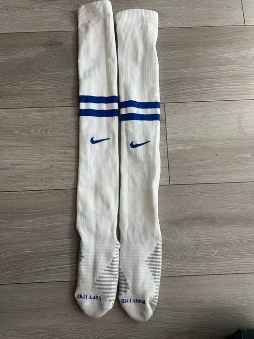 Białe skarpety piłkarskie Nike, wysokie podkolanówki, roz. MD (38-42)