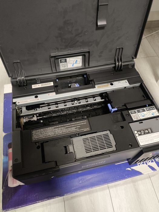 Epson l8050 не вмикається