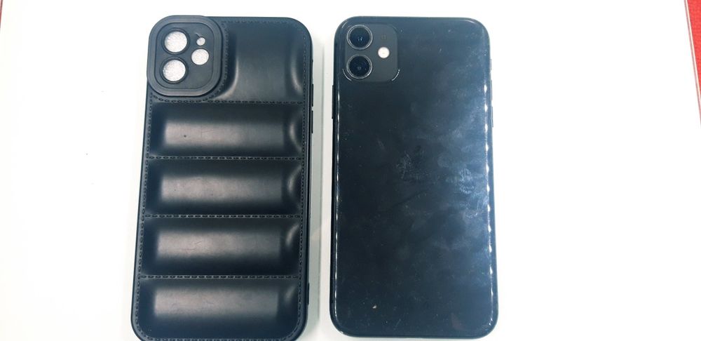 iPhone 11 para reparação ou peças ler discrição.