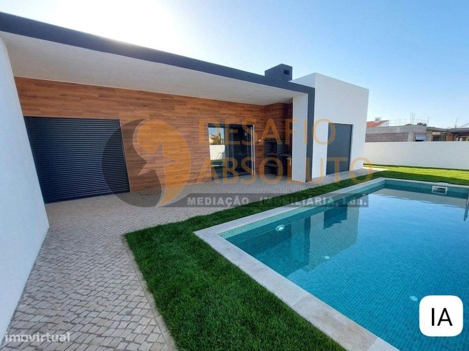 Moradia Térrea com Piscina em Azeitão