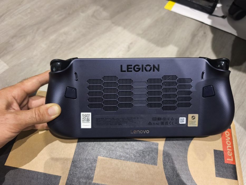 Legion Go S 1TB 32GB SteamOS como NOVO