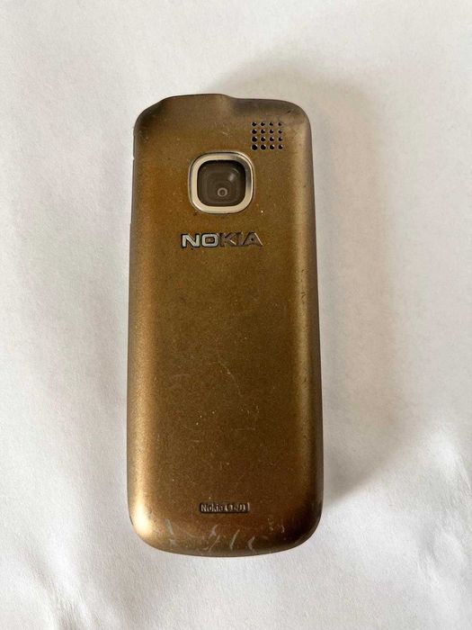 Telefon Nokia C1-01 – klasyczny, z klawiaturą, sprawny
