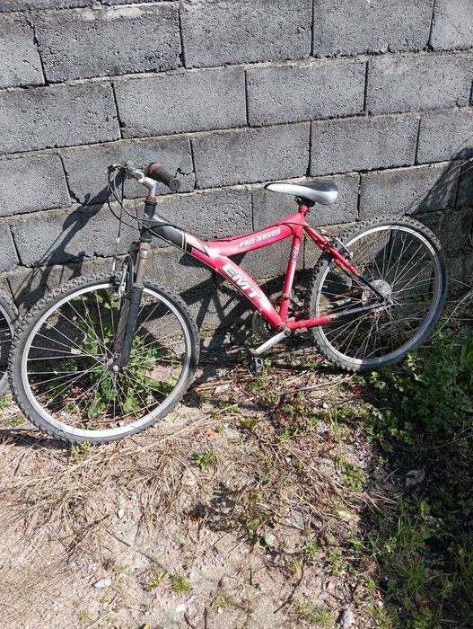 Bicicleta Usada Vermelha - Usada