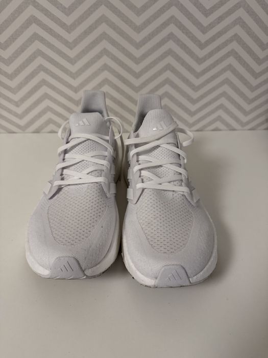 Кросівки Adidas бігові