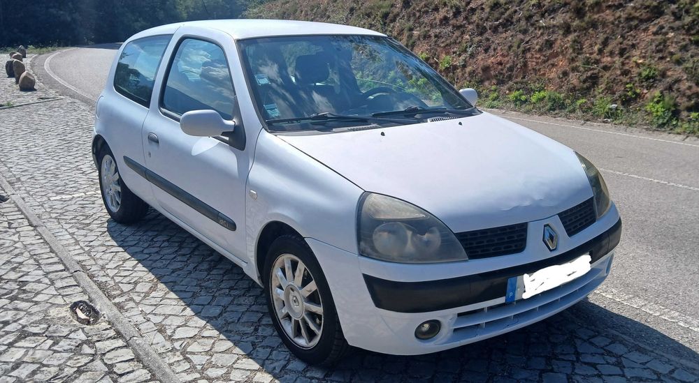 Renault clio diesel 5 lugares