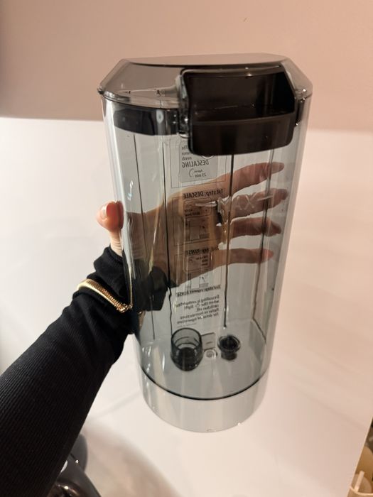 Ekspres DeLonghi DEDICA Arte