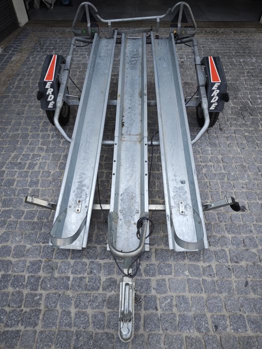 Atrelado para 3 motas