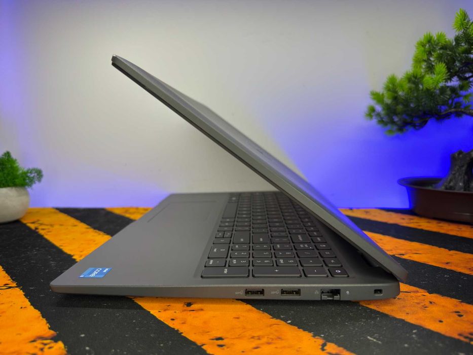 Dell Latitude 3540 (2024р.) - 15,6 FullHD IPS, i3-1315U, 8gb, 256gb ssd m2