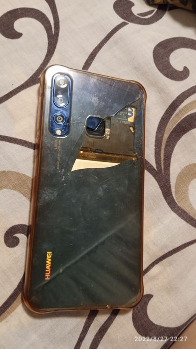 Продам телефони.