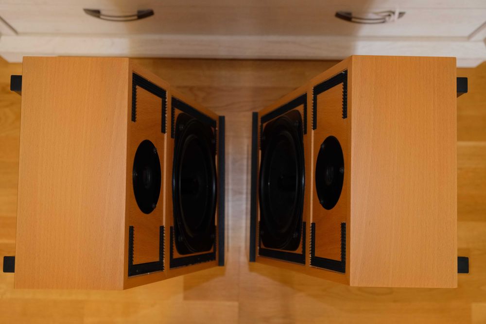 Naim SBL Mk II. Легендарная напольная акустика.