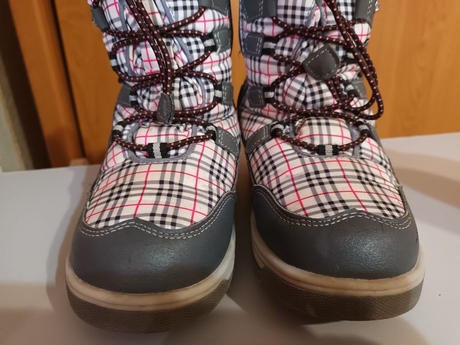 Продам зимние термо ботинки B&G 30р