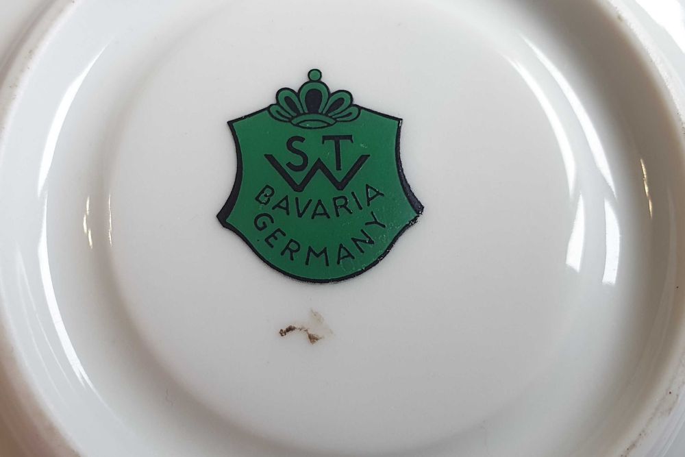 ST Bavaria - Antigo Pequeno prato de porcelana de qualidade - Germany
