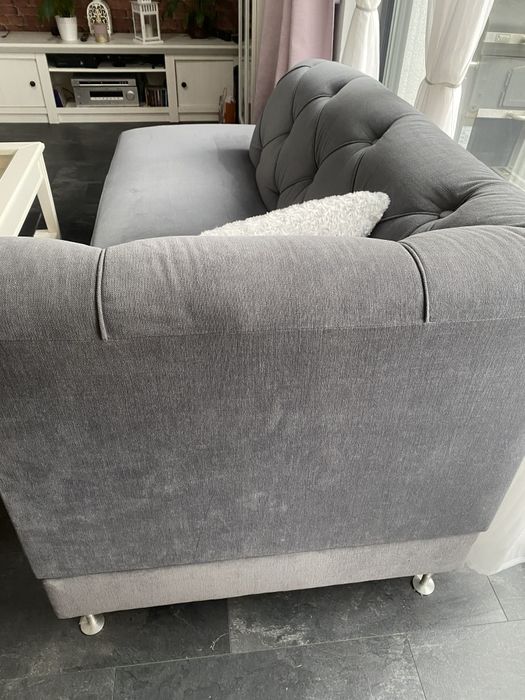 Dwie kanapy wypoczynkowe - szezlongi, sofy, welurowe.