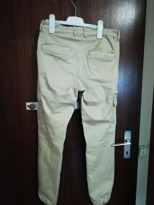Calças de rapaz marca Pull & Bear