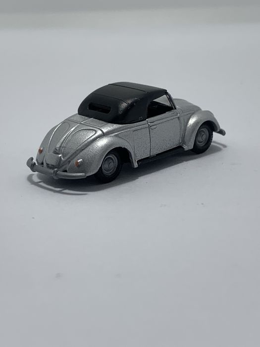Volkswagen Carocha Cabrio Praliné 1/87