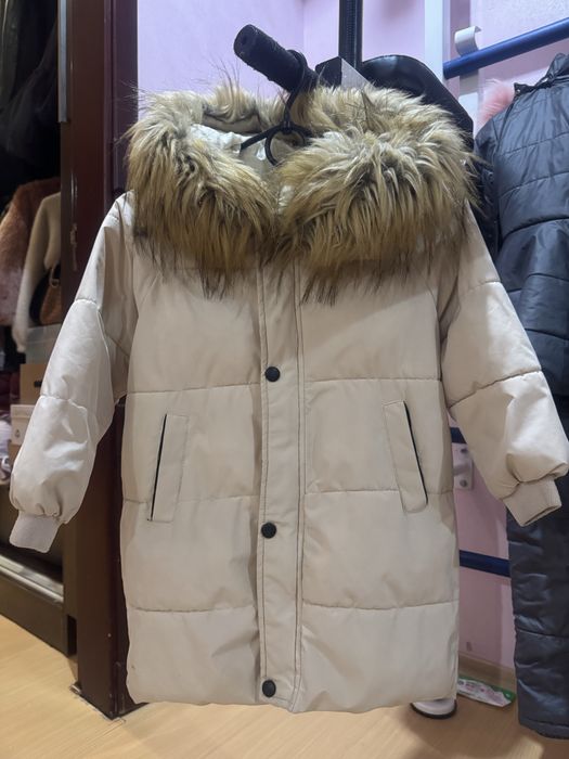 Зимова куртка пуховик беж