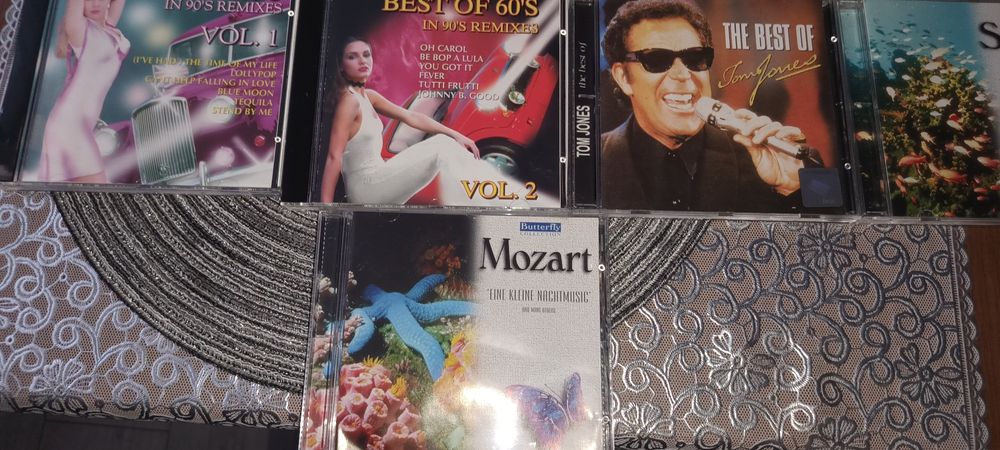Zestaw płyt CD mieszanka muzyczna
