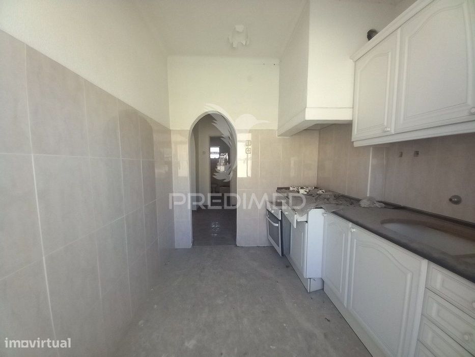 T1 para Remodelar na Baixa da Banheira — Baixa Da Banheira E Vale Da Amoreira, Setúbal