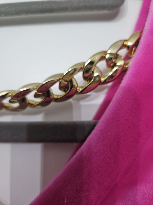 Kąplet, różowy  dres.