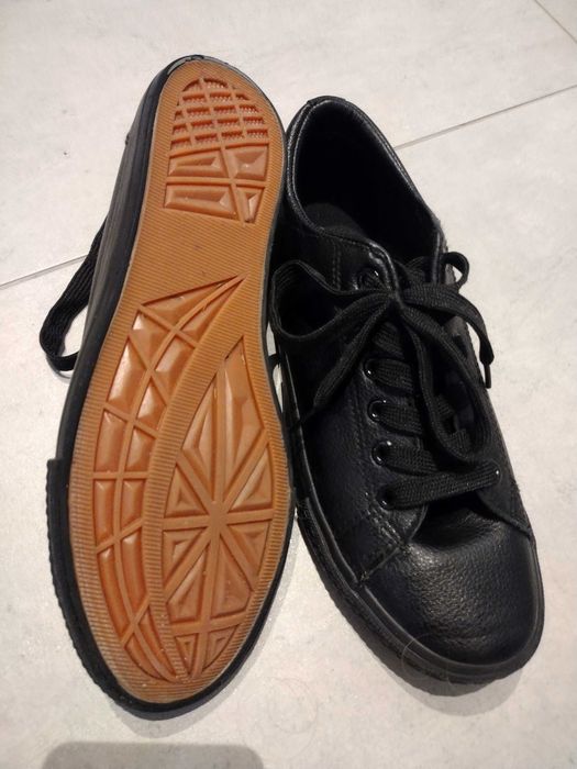 Buty dziecięce czarne 40