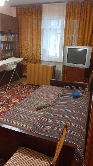 Продаётся двухкомнатная квартира на шуменском.