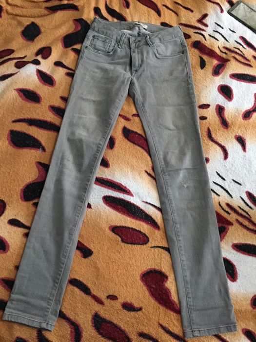 Пакет жіночих джинсів