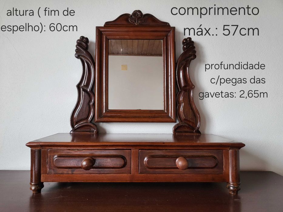 Cómoda e Toucador antigos de madeira
